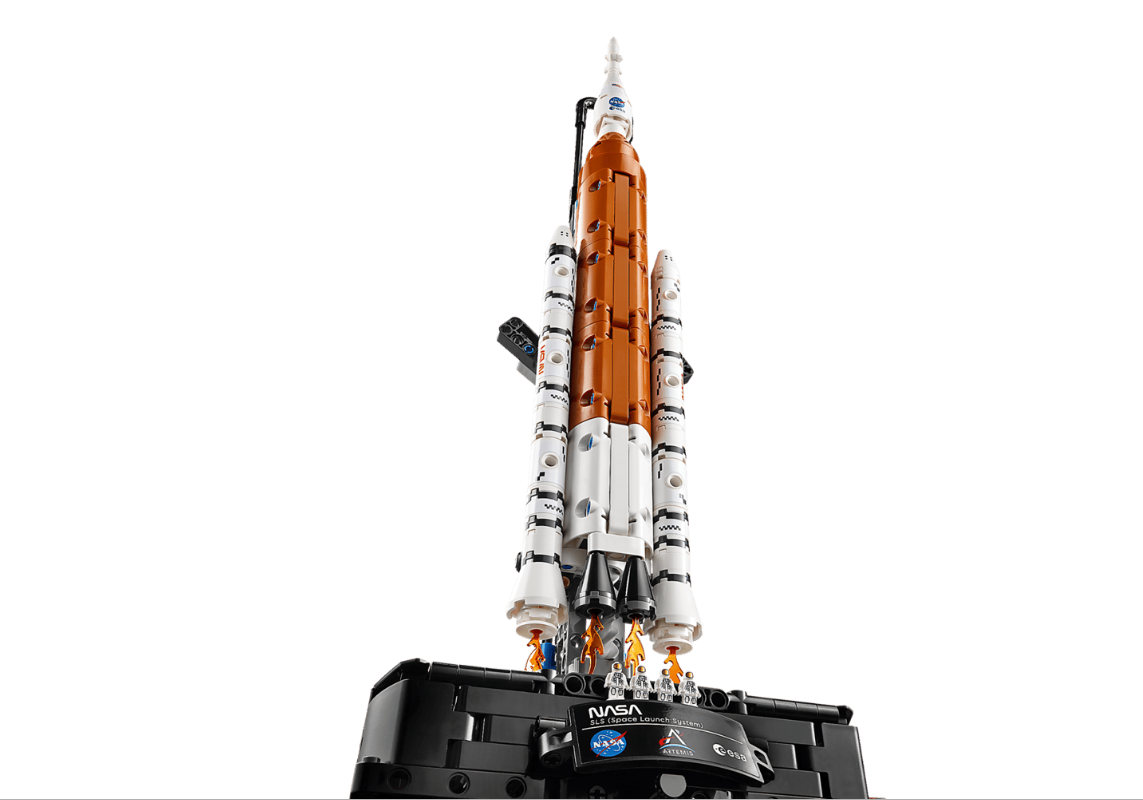 NASA  Artemis Rocket Lego Set