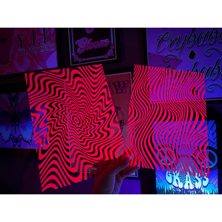 Psychedelic Illusion Glow Pink